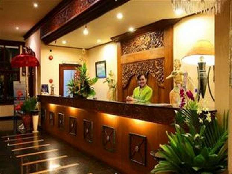 Hotel Equator Surabaja Exteriér fotografie